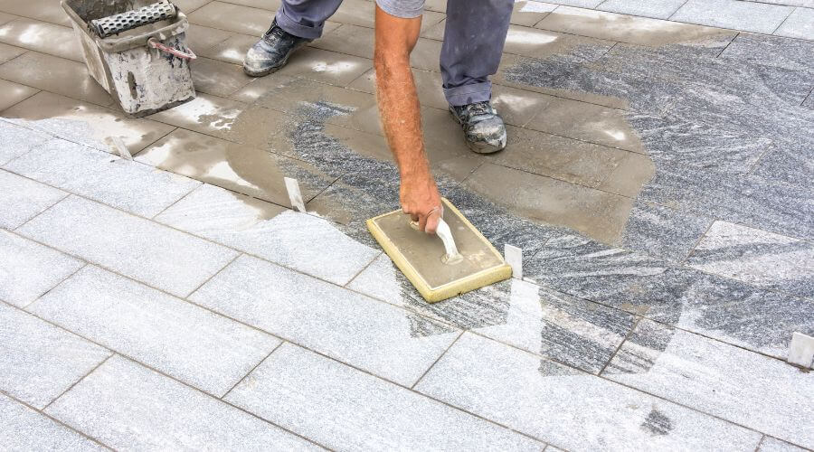 Professional gutter cleaning in Oakmont, PA